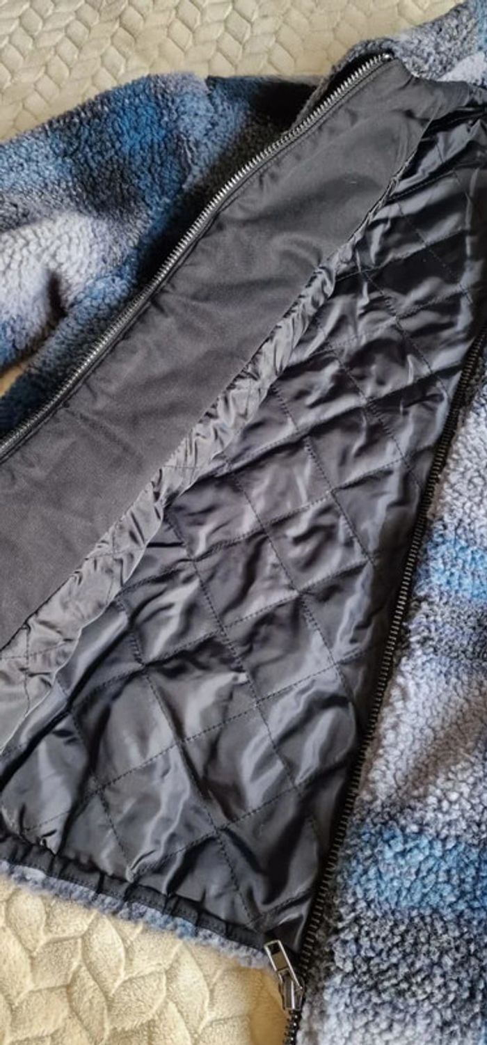 Veste sherpa polaire matelassée BDG Urban Outfitters coupe loose femme bleue taille M - photo numéro 6