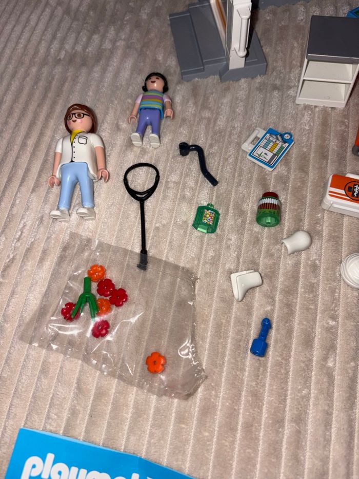 Cabinet de pédiatre Playmobil - photo numéro 2