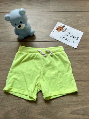 Short jaune fluo