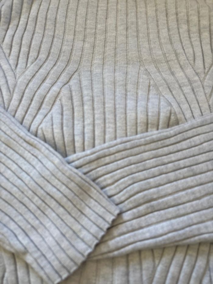 Pull gris - photo numéro 2