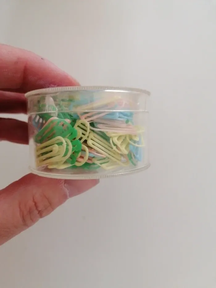 Boîte trombones plastiques - photo numéro 2