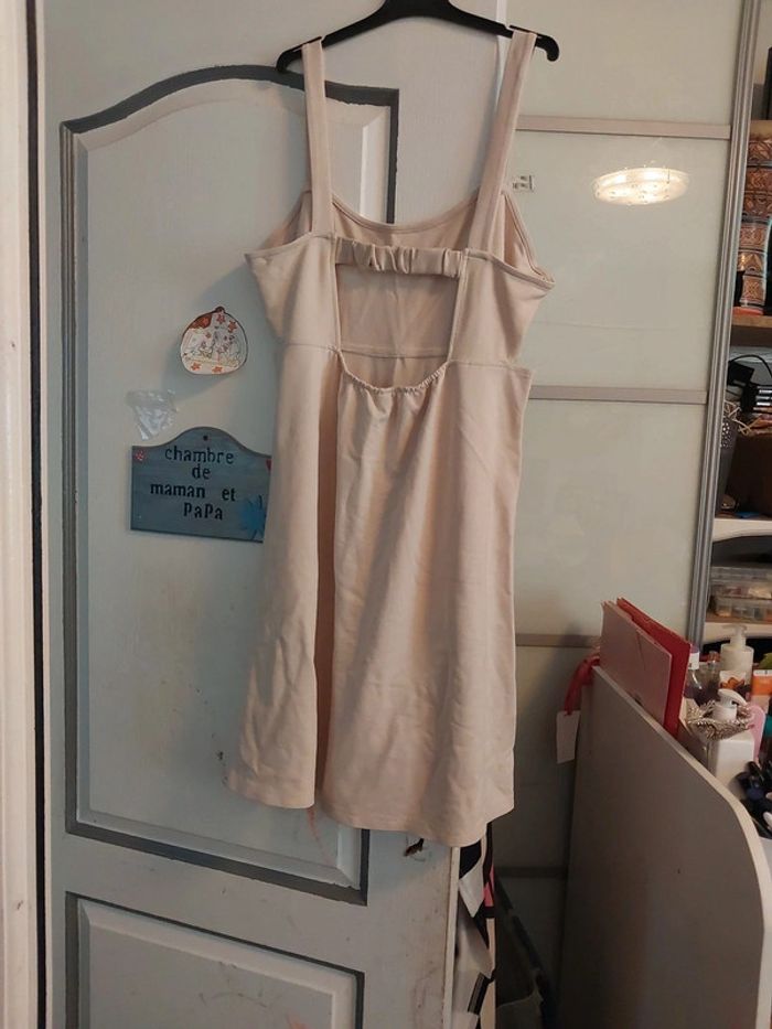 Robe femme - photo numéro 2