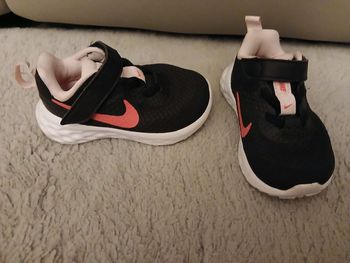 Chaussure fille, 21
