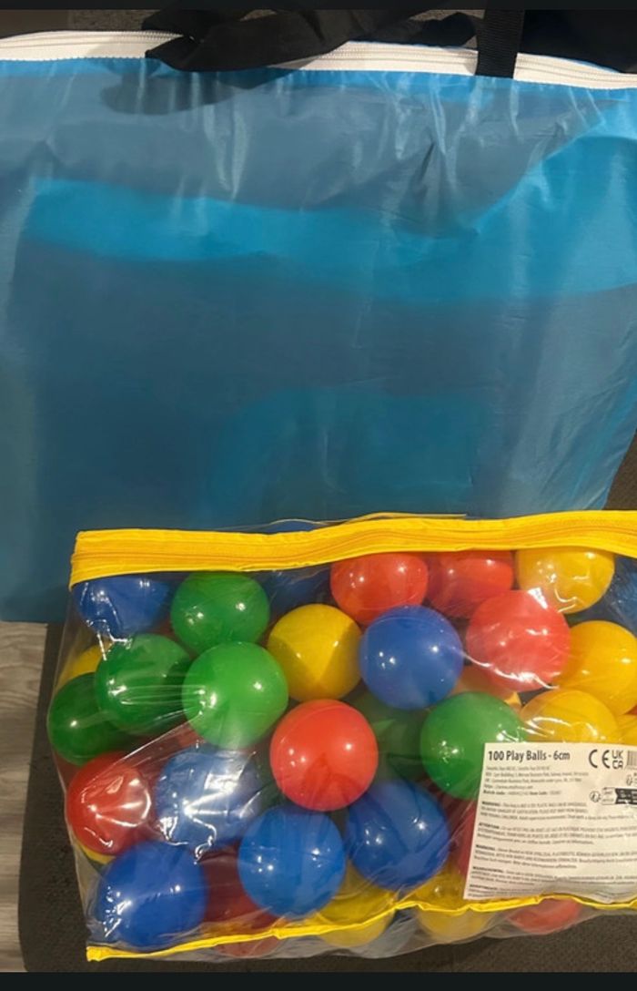 Piscine à boule gonflable de 100 balles + 100 balles supplémentaires - photo numéro 4