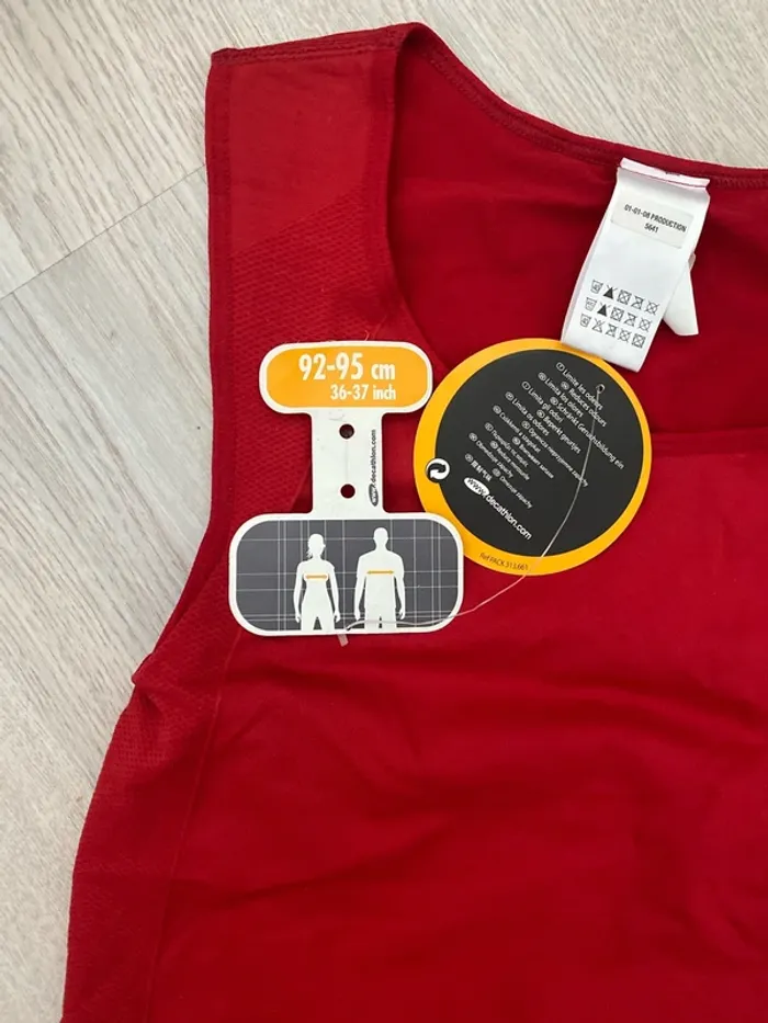 Tee shirt débardeur de sport Decathlon taille M Neuf - photo numéro 2