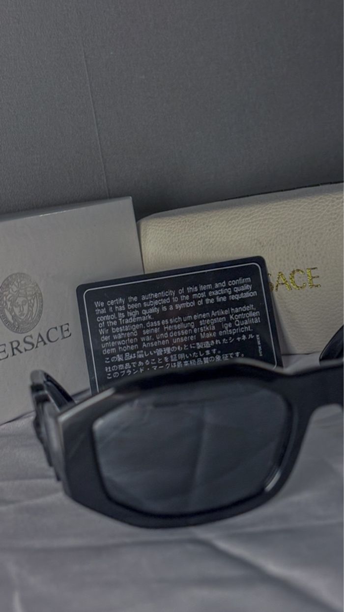 Lunettes de soleil noir - photo numéro 6