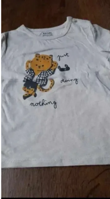 Tee-shirt  imprimé  24  mois