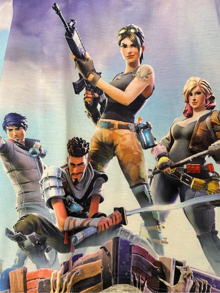 Tee shirt fortnite 10ans - photo numéro 2