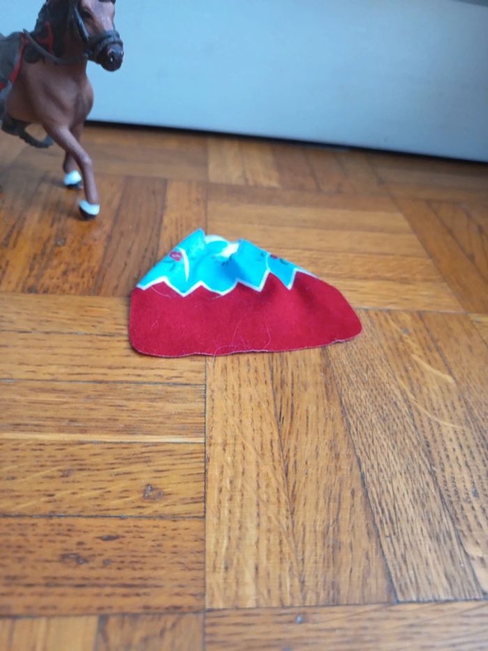 Cheval avec harnais et couverture - photo numéro 2