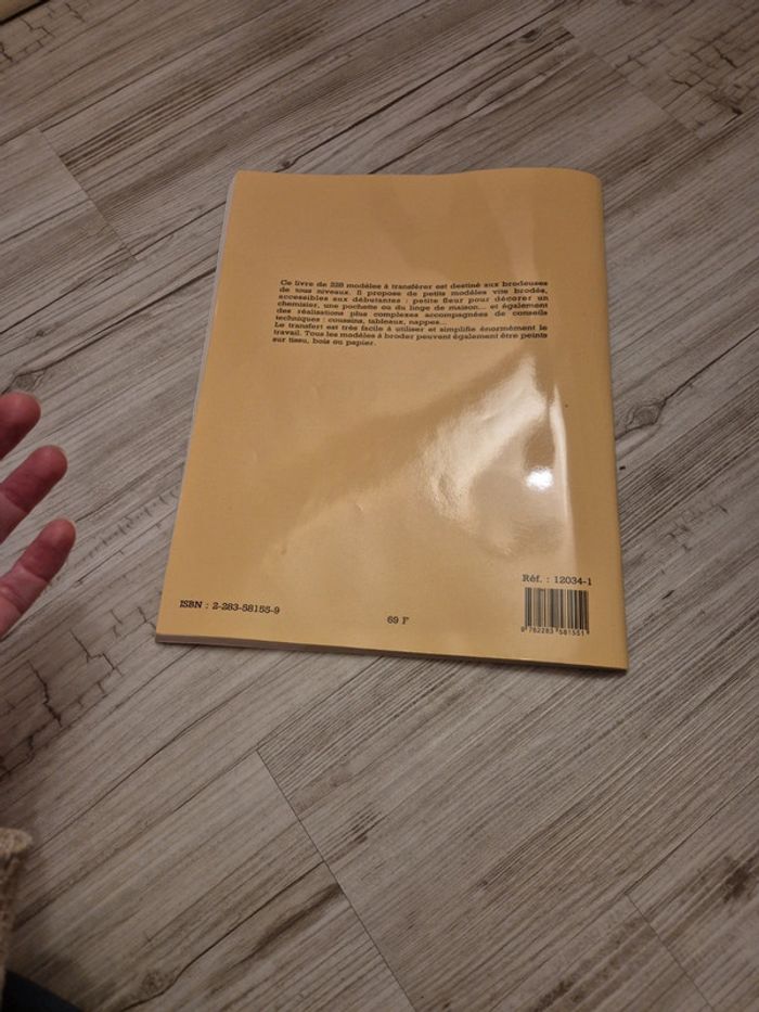 Livre broderie - photo numéro 7