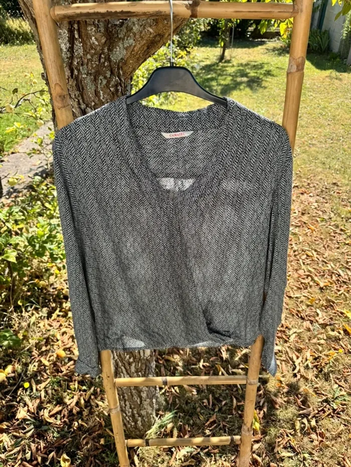 Haut cache cœur || camaïeu || taille 44 - photo numéro 2