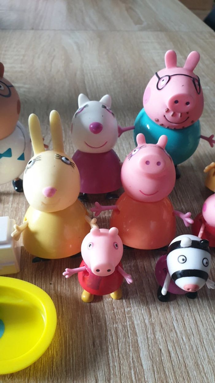Lot figurines peppa pig - photo numéro 3