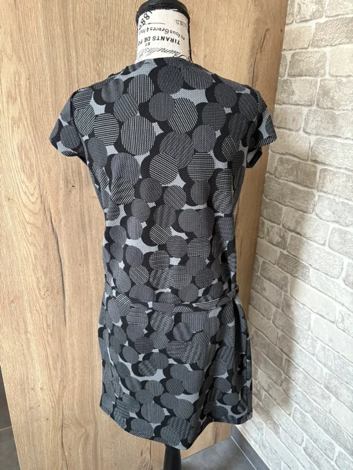 Robe taille 38 - photo numéro 3