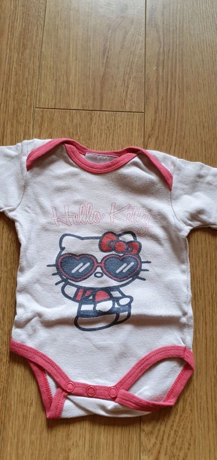 5 bodies manches courtes 3 mois - photo numéro 3