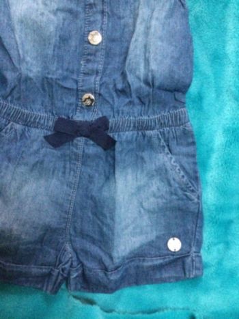 combishort  en jeans 12 mois 1 an neuve avec étiquette tissaia