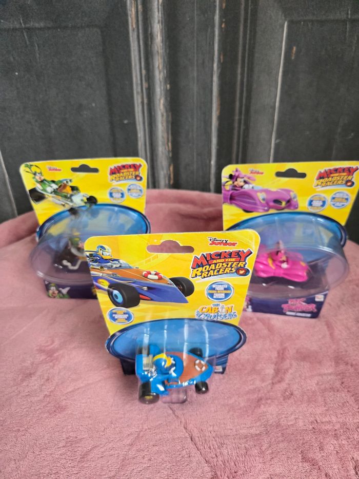 Lot de voitures roadster racer disney neuve - photo numéro 5