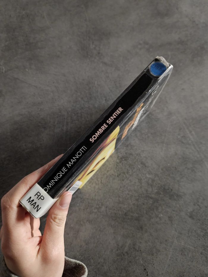 Livre roman policier "Sombre sentier" - Dominique Manotti - photo numéro 3