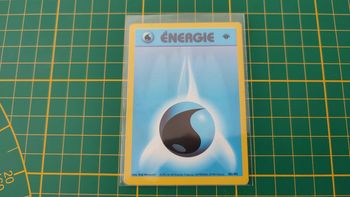 102/102 Carte Pokémon Energie eau 102/102 1ère édition Set de base Wizards #A73