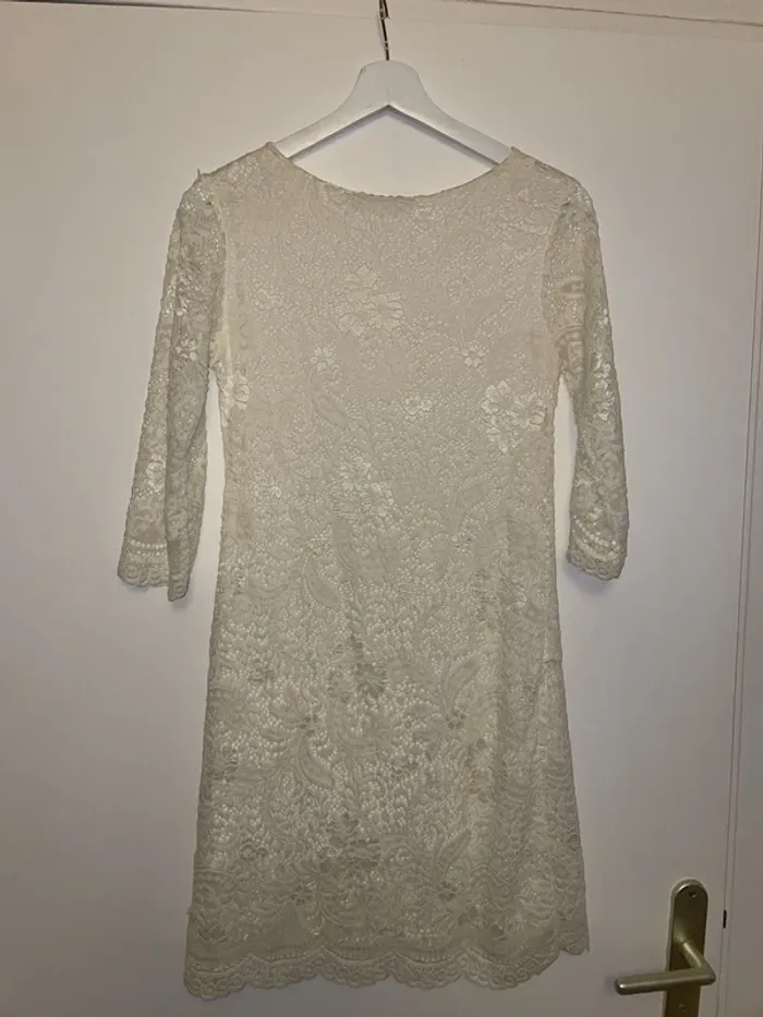 Robe blanche à dentelle Sud express T1 - photo numéro 3