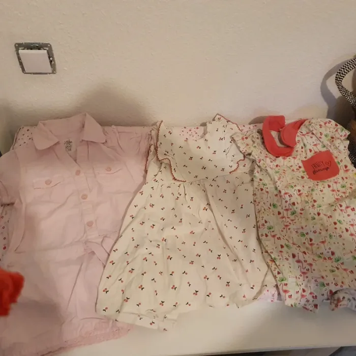 Lot vetements fille 18 mois - photo numéro 3