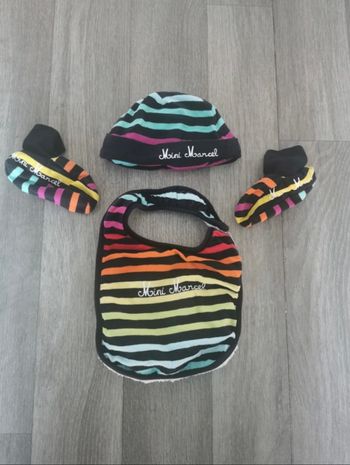 Bavette + bonnet + chaussons