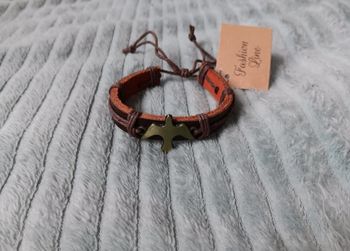 Bracelet cuir marron avec oiseau métal