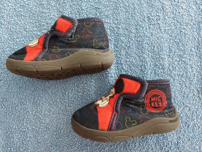 Chaussons Mickey taille 21 - photo numéro 6