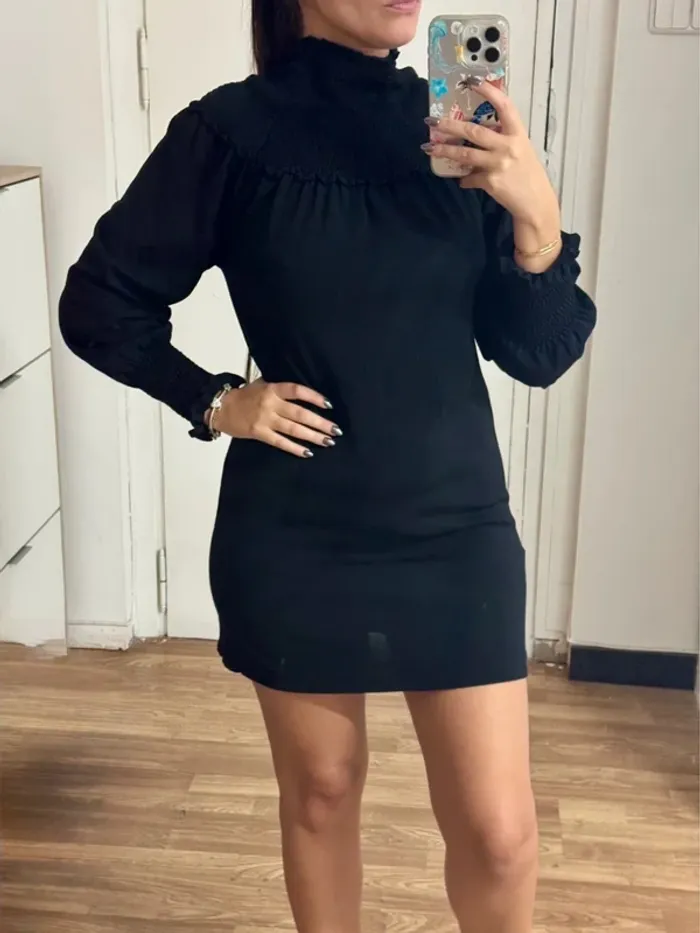 Robe noire par Mango