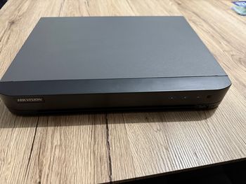 XVR 4 voix + Disque dur 2To