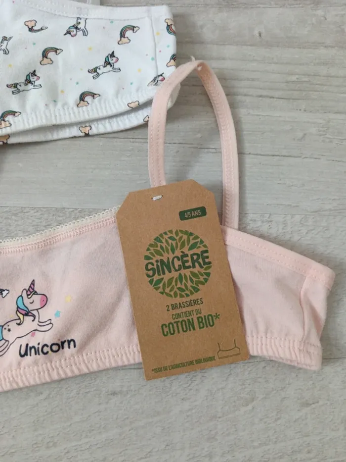 Lot de 2 brassières 4/5 ans Neuf - photo numéro 2
