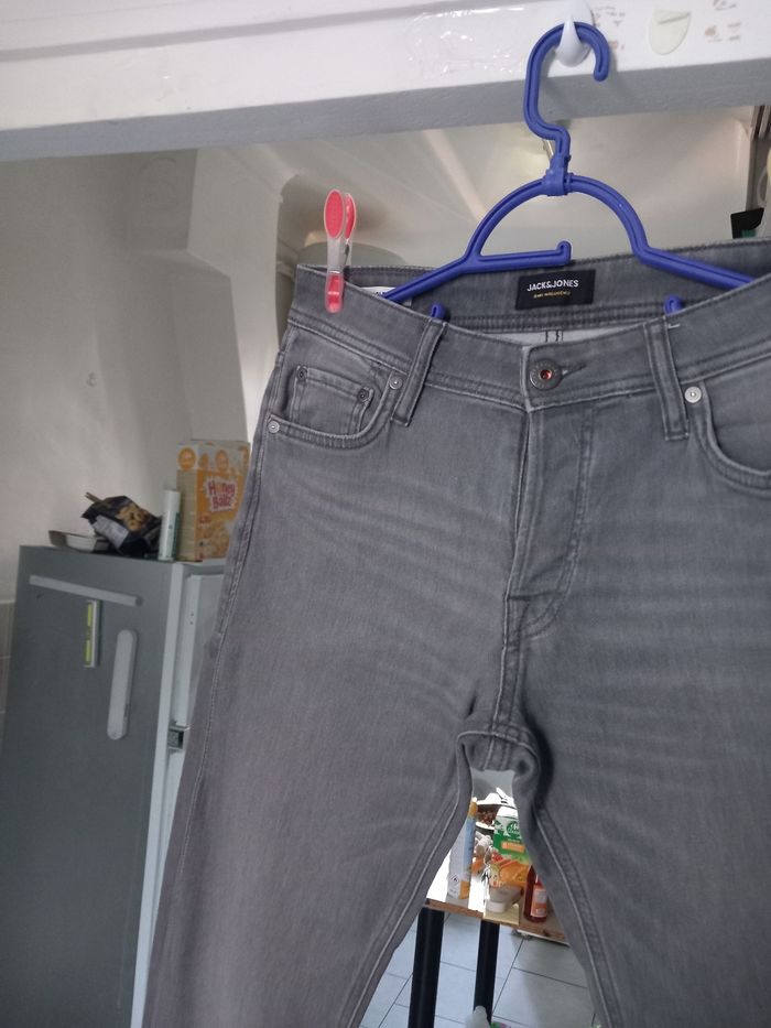 Jean slim marque jack& jones taille 42 - photo numéro 3