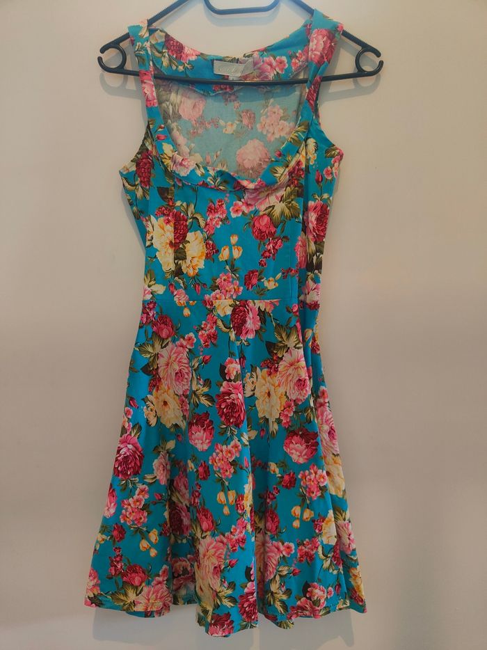 Robe décolletée