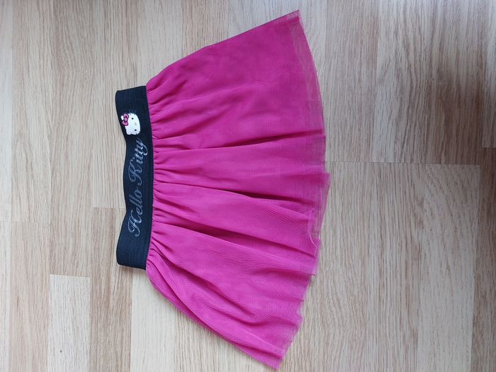 Lot 4ans fille bon état - 5 pièces : 1 robe / 3 jupes / 1 pantalon - photo numéro 10