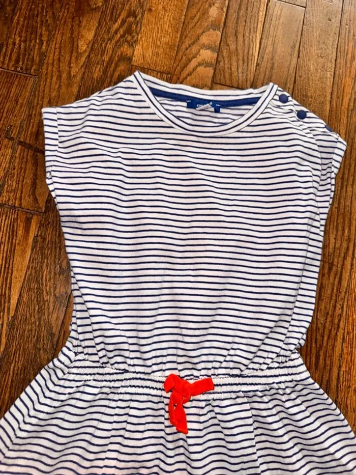 Robe okaidi 6 ans - photo numéro 2