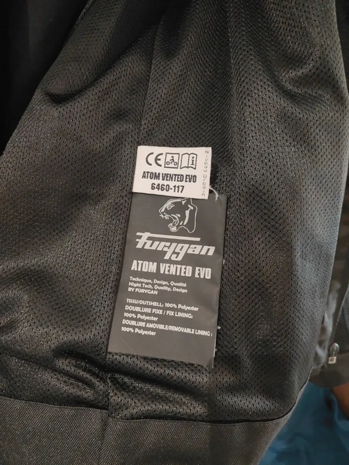 Veste de moto noire Furygan, état neuf - photo numéro 2