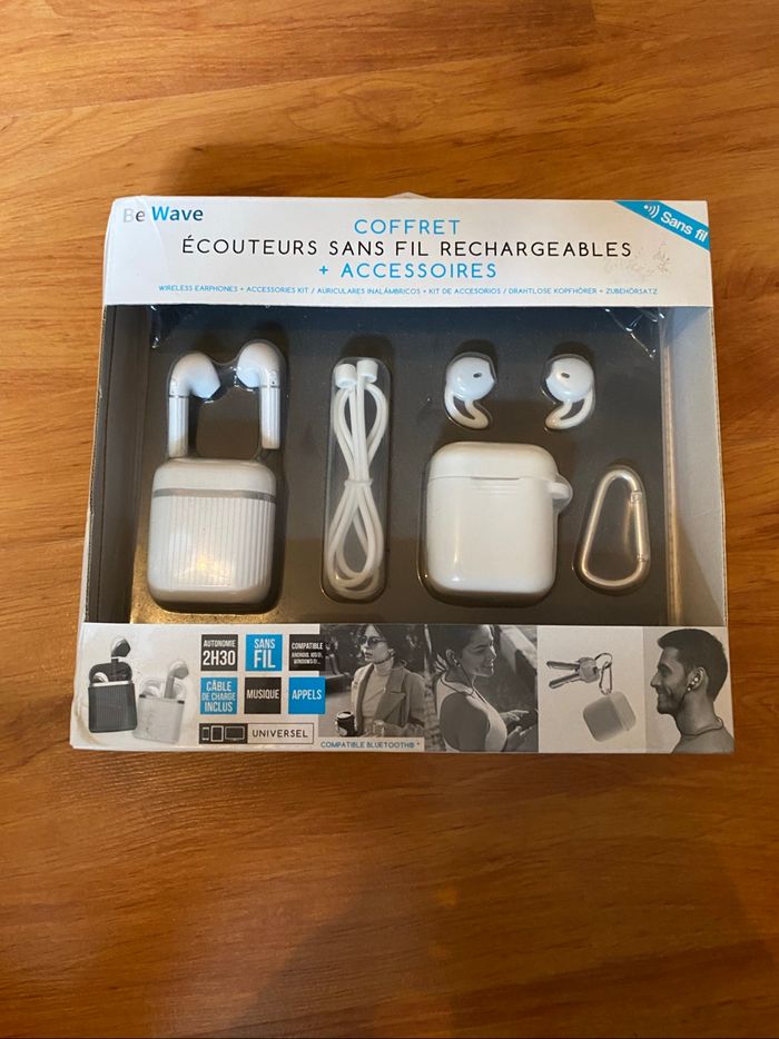 Écouteur sans fils avec accessoires