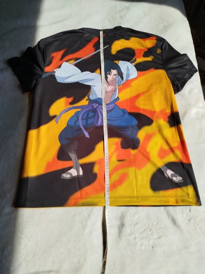 T-shirt Sasuke Primark taille M - photo numéro 12