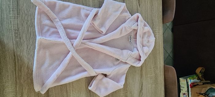 Lot pyjamas + peignoir fille 3 ans - photo numéro 6