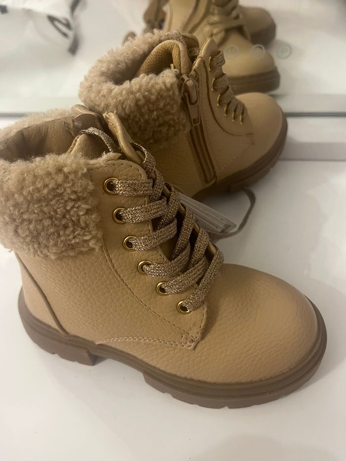 Boots Kiabi pour filles - taille 25 - photo numéro 3