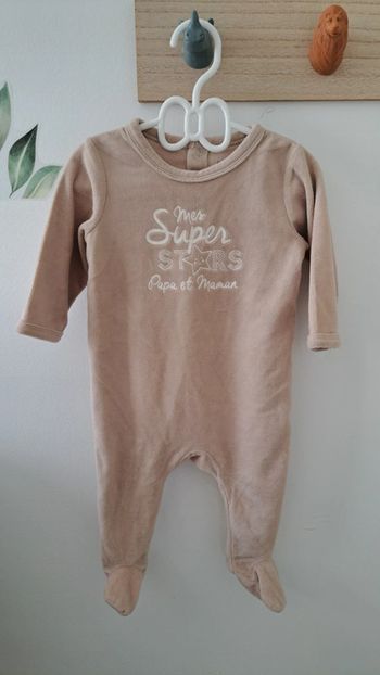 Pyjama 1 pièces ouverture a l'arrière