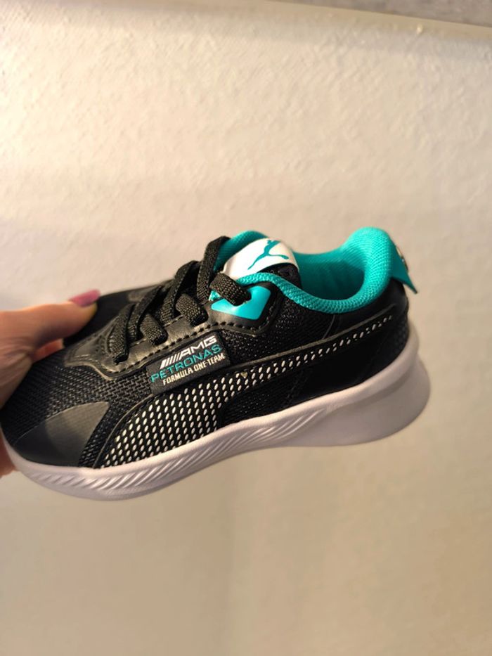 Basket puma ,lacets élastiques, neuve , édition AMG  , taille 23 , neuves , idée cadeau