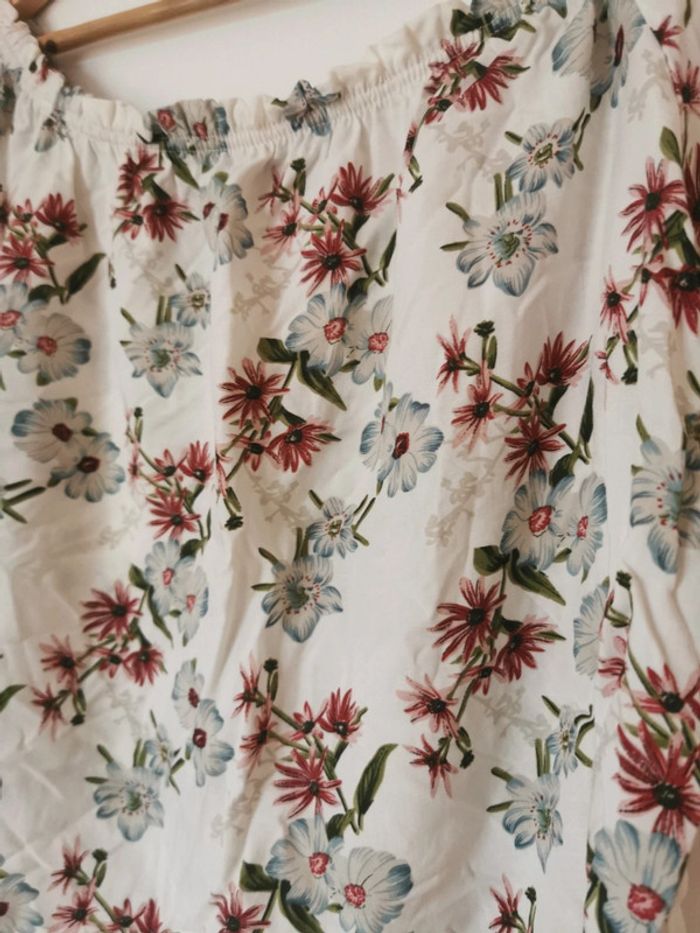 Top fleurie épaule dénudés - photo numéro 2