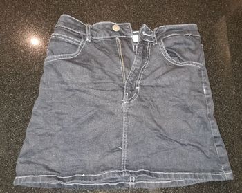 Jupe en jean noire marque subdued