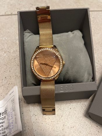 Montre guess rose doré tri glitz comme neuve