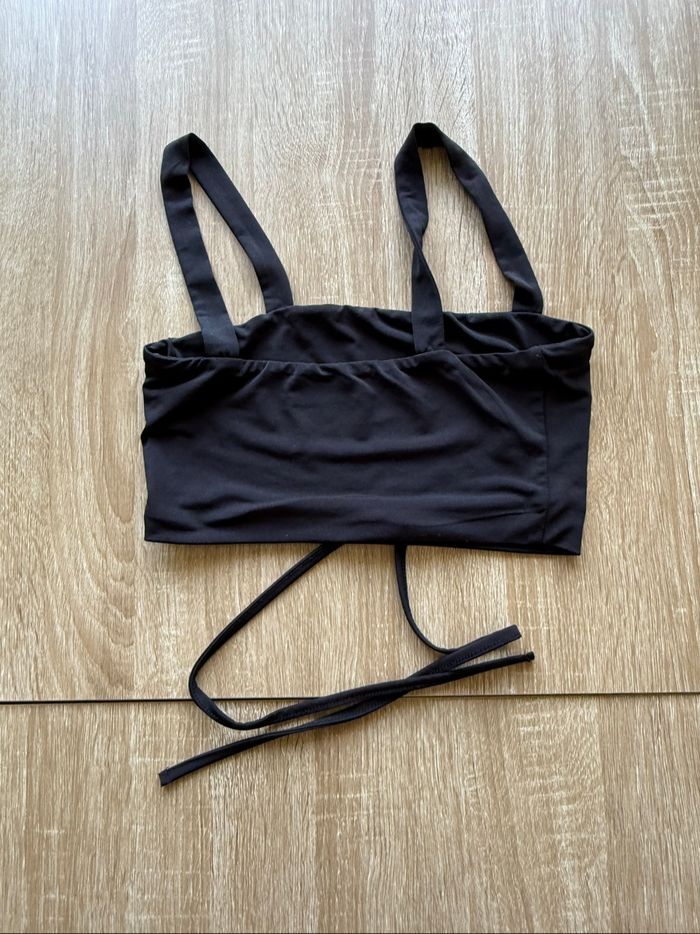 Top court crop top noir avec lacet Shein taille 34 XS - photo numéro 2