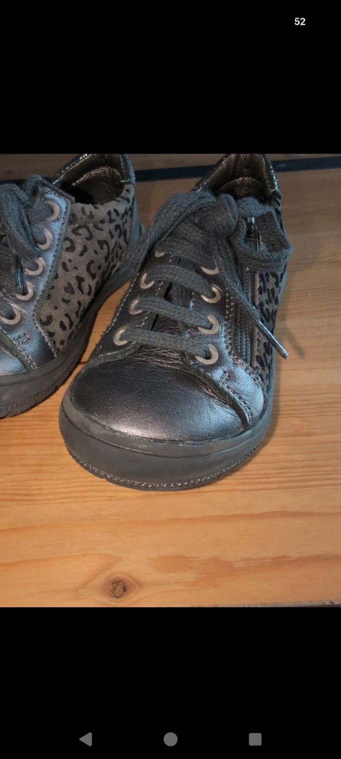 Chaussures fille pointure 24 - photo numéro 2