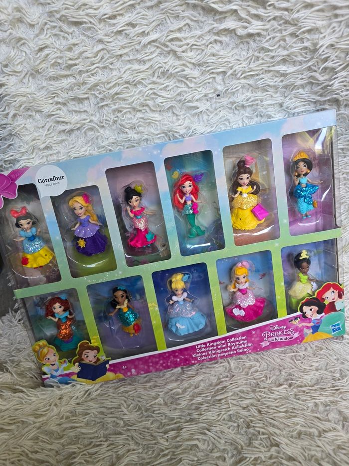 Poupée disney figurine princesse little kingdom - hasbro
Blanche neige raiponce mulan ariel belle jasmine merida pocahontas cendrillon aurore tiana