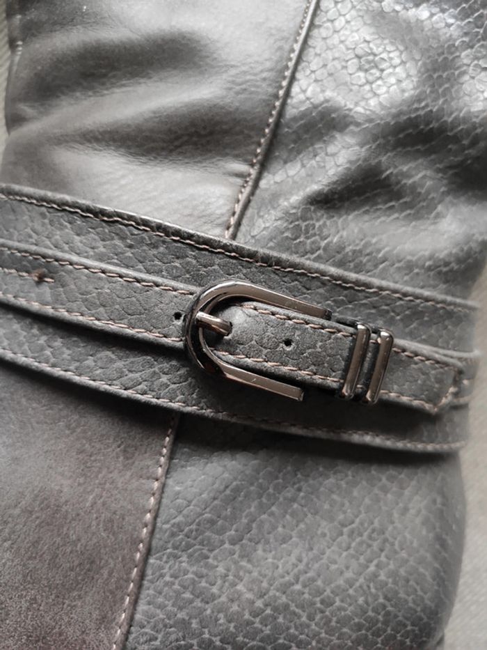 Bottes grises taille 37 - photo numéro 2