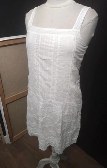 Robe rétro blanche été 3 suisses neuves t 36 avec dentelles