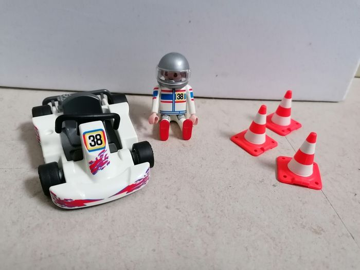 Playmobil 4932 Kart et pilote de course - photo numéro 2